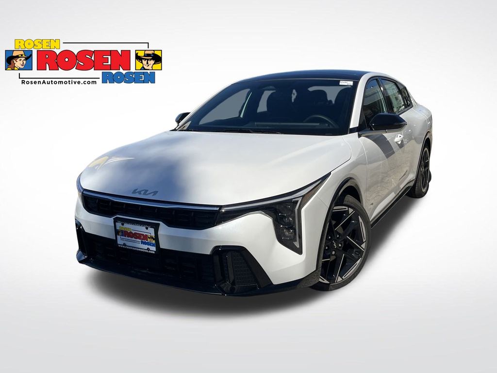 2025 Kia K4 GT-Line's photo