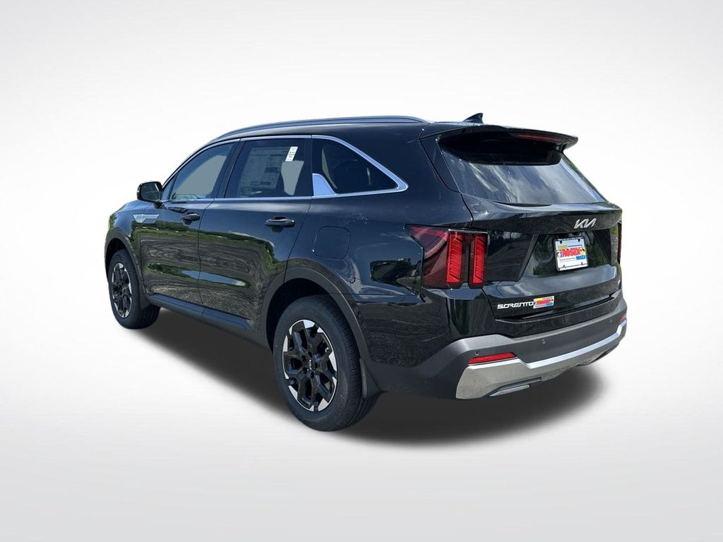 2025 Kia Sorento S photo 3