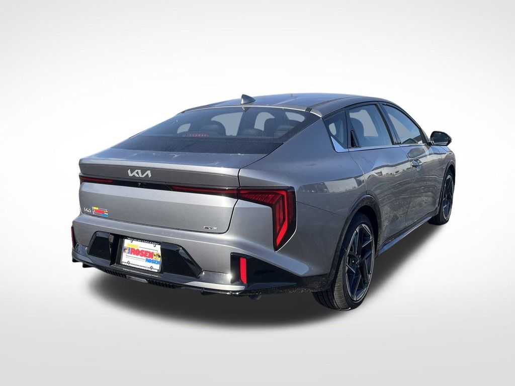 2025 Kia K4 GT-Line photo 4
