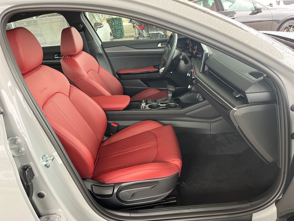 2026 Kia K5 GT-Line - Photo 16