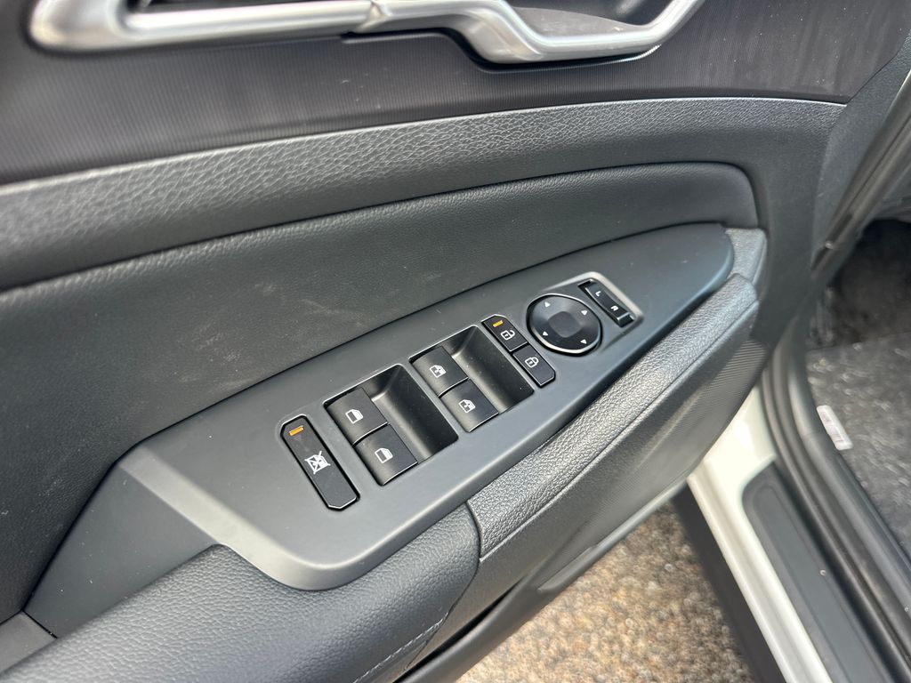 2026 Kia Sportage EX Hybrid - Photo 10