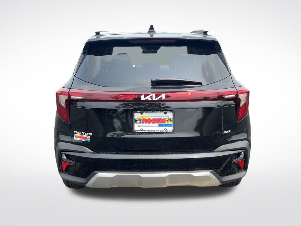 2025 Kia Seltos S photo 4