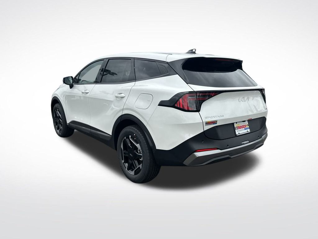 2026 Kia Sportage Hybrid S photo 3