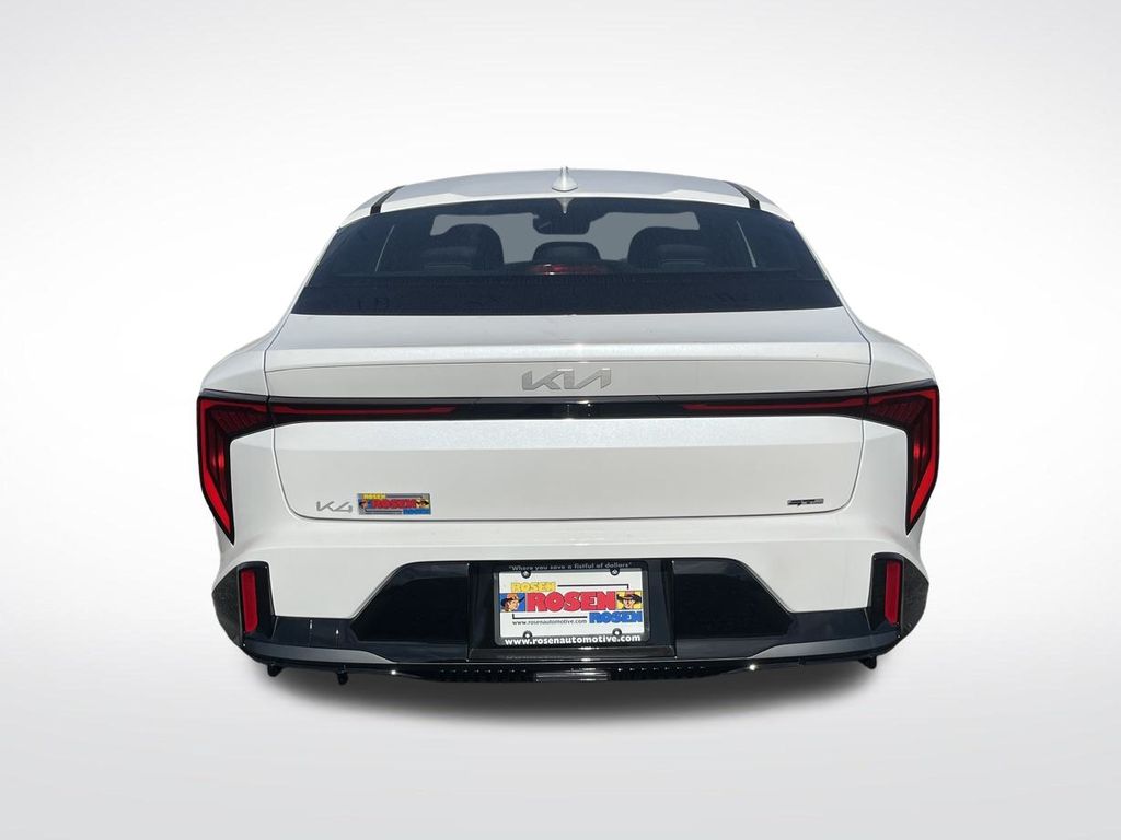 2025 Kia K4 GT-Line photo 4