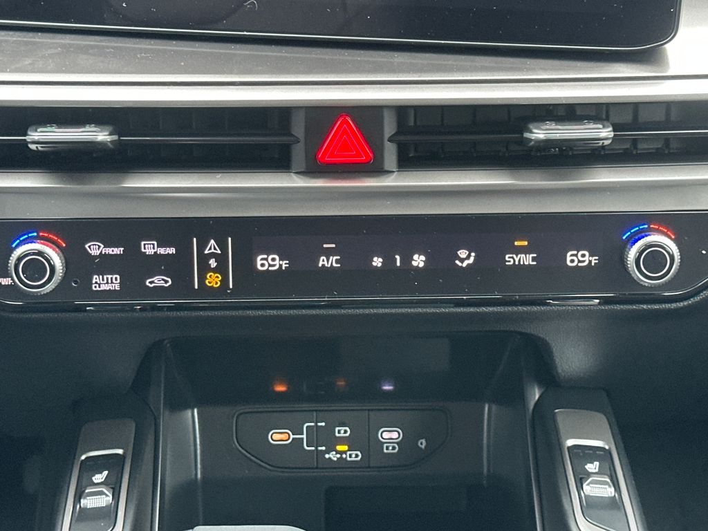 2026 Kia Sorento S - Photo 23
