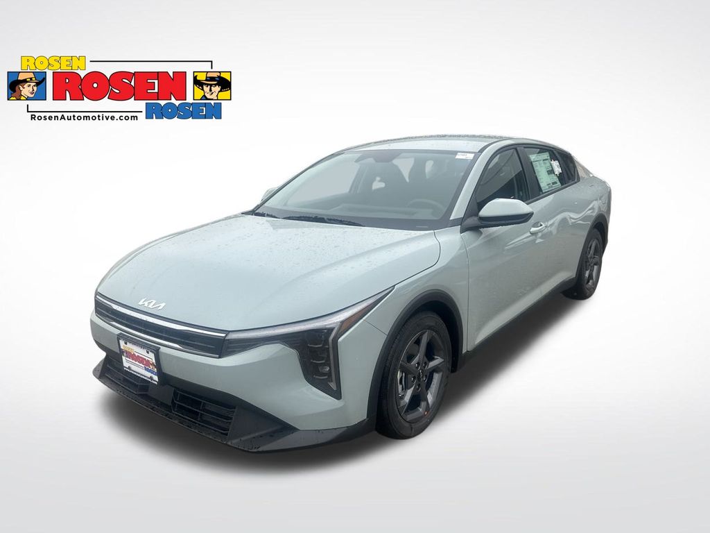 2025 Kia K4 LXS's photo