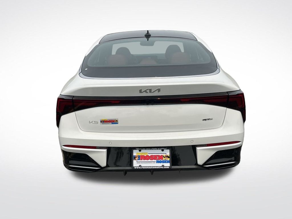 2025 Kia K5 GT-Line photo 4