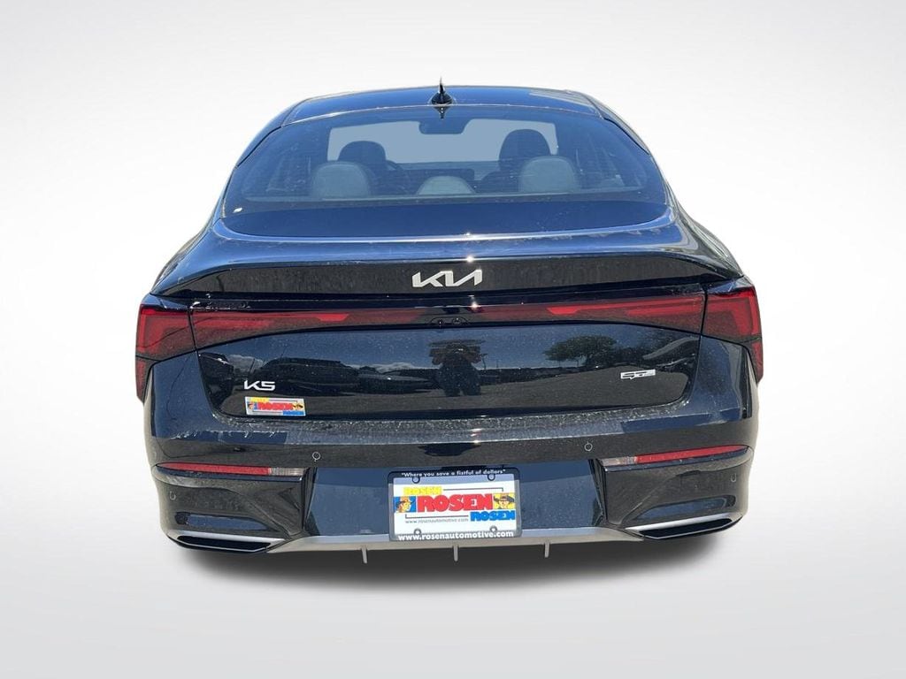 2025 Kia K5 GT-Line photo 4