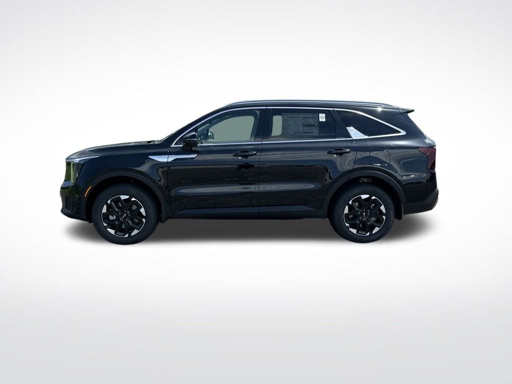 2025 Kia Sorento S photo 2