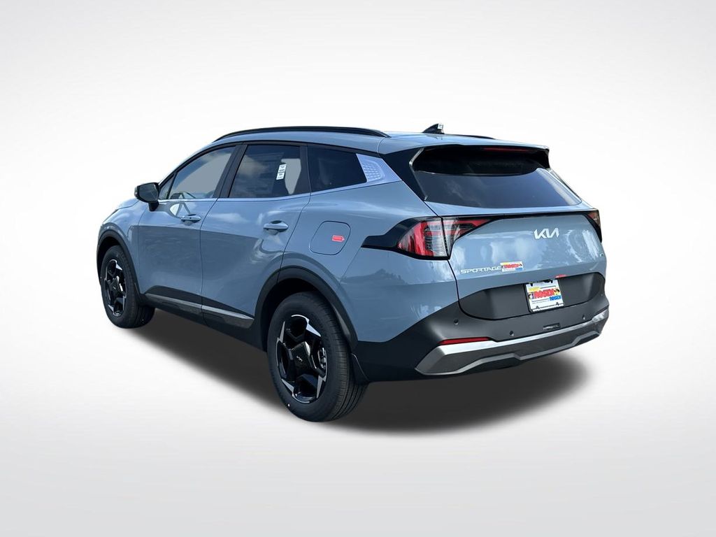 2026 Kia Sportage Hybrid EX photo 3