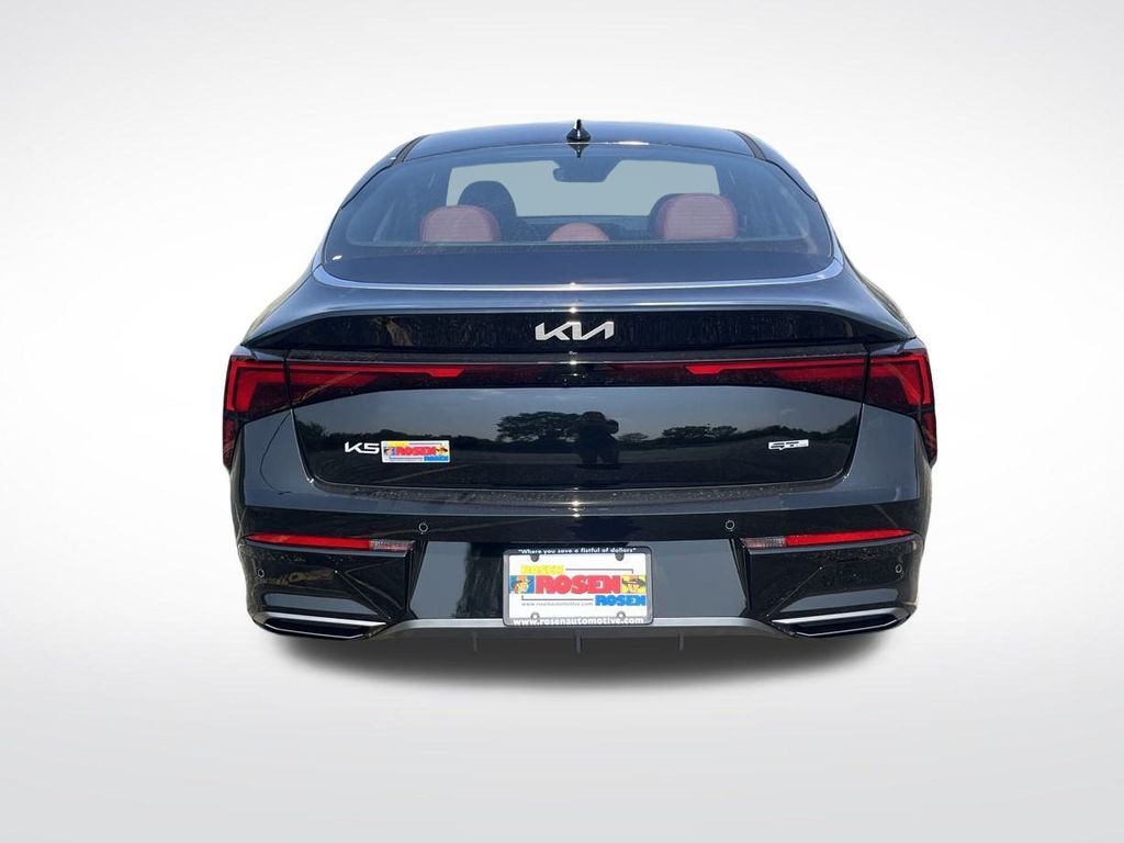 2026 Kia K5 GT-Line photo 4