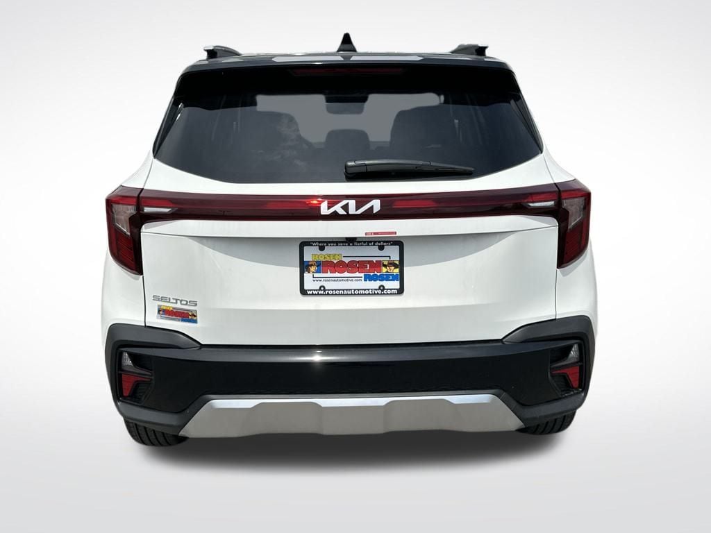 2025 Kia Seltos S photo 3