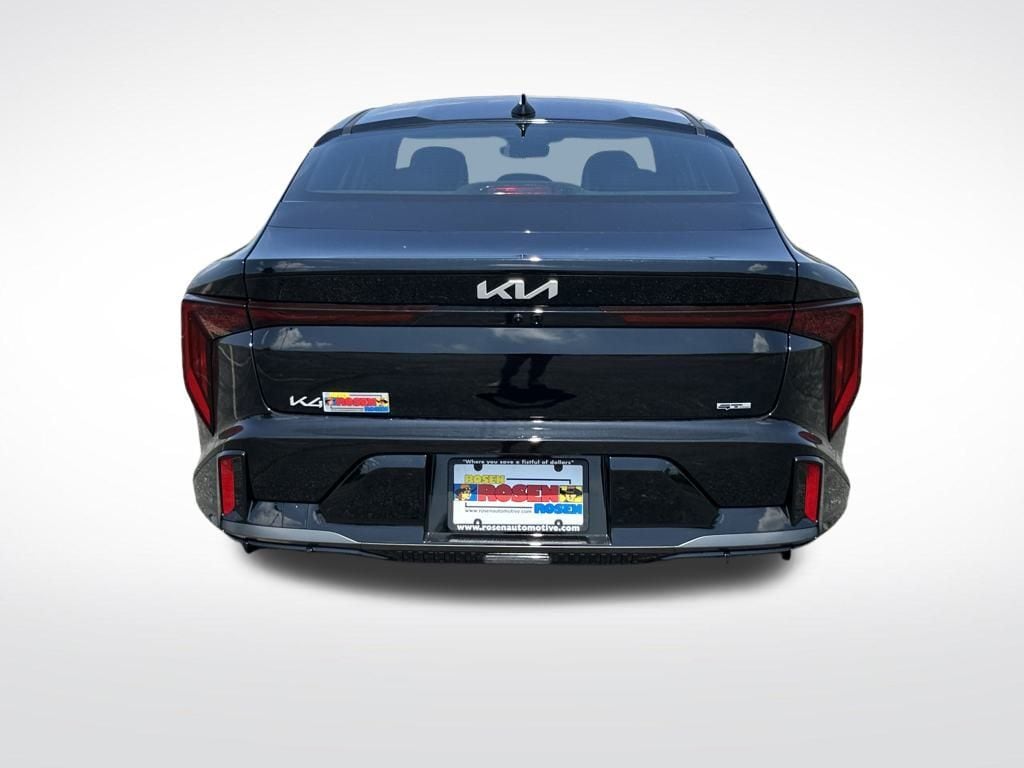 2025 Kia K4 GT-Line photo 4