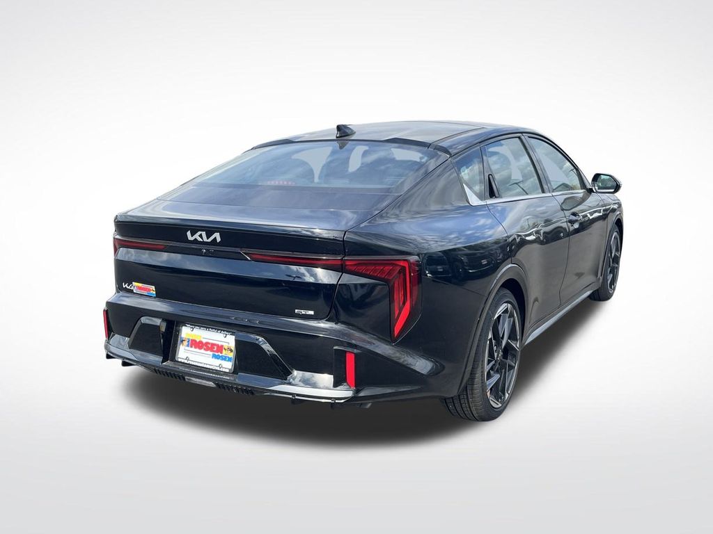 2025 Kia K4 GT-Line photo 4