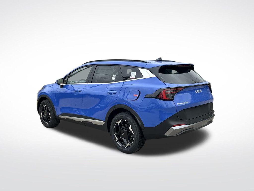 2026 Kia Sportage EX photo 3