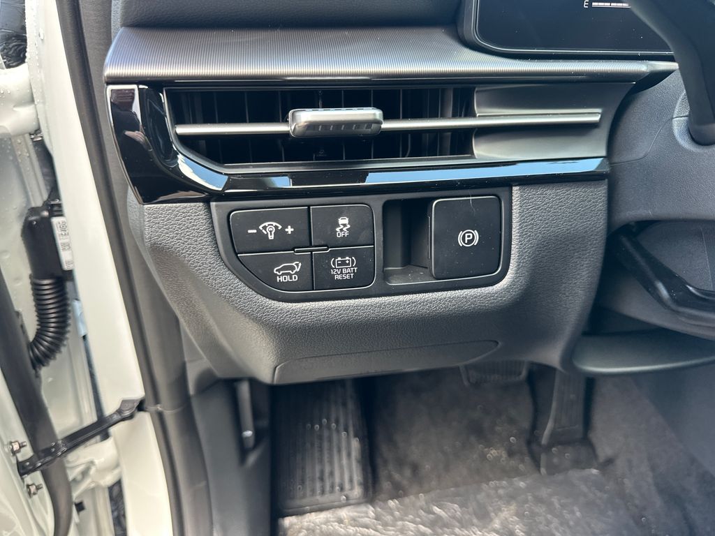 2026 Kia Sportage EX Hybrid - Photo 11