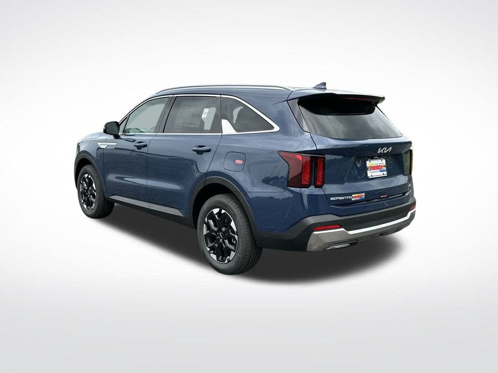 2025 Kia Sorento S photo 2