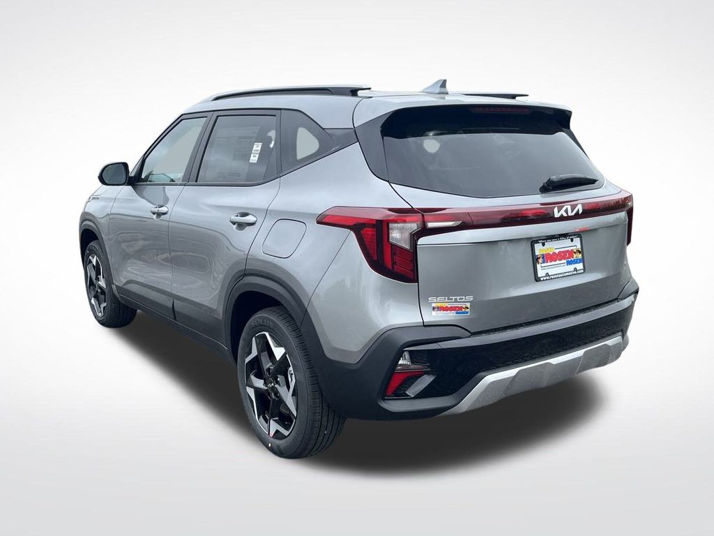 2025 Kia Seltos S photo 3
