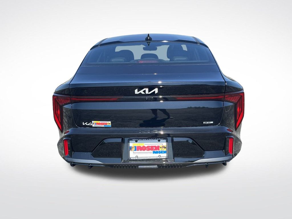 2025 Kia K4 GT-Line photo 4