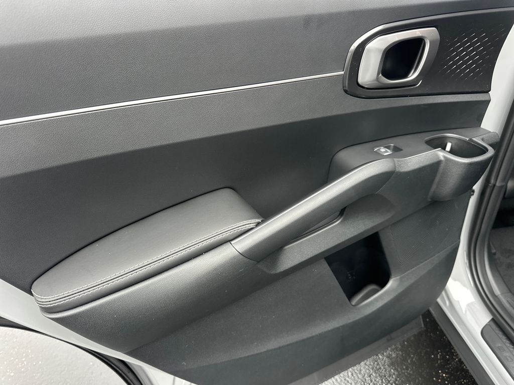 2026 Kia Sorento S - Photo 14