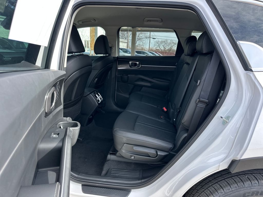 2026 Kia Sorento S - Photo 13