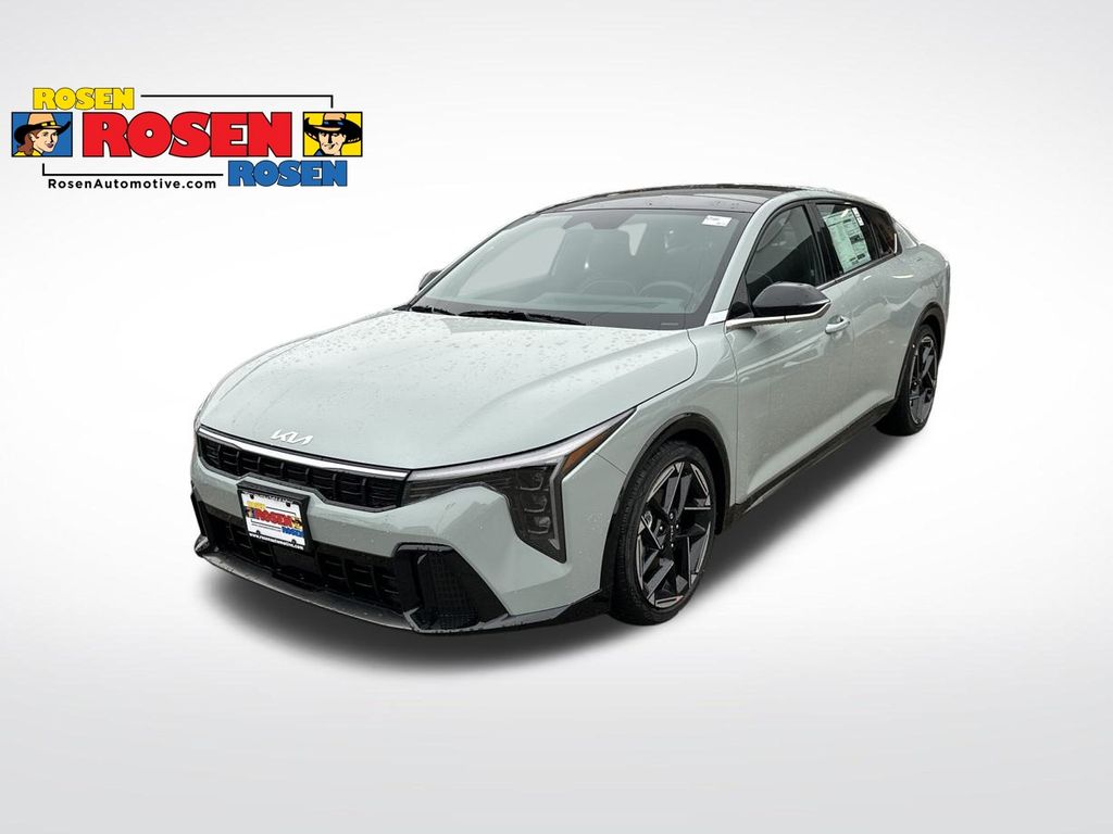 2025 Kia K4 GT-Line's photo
