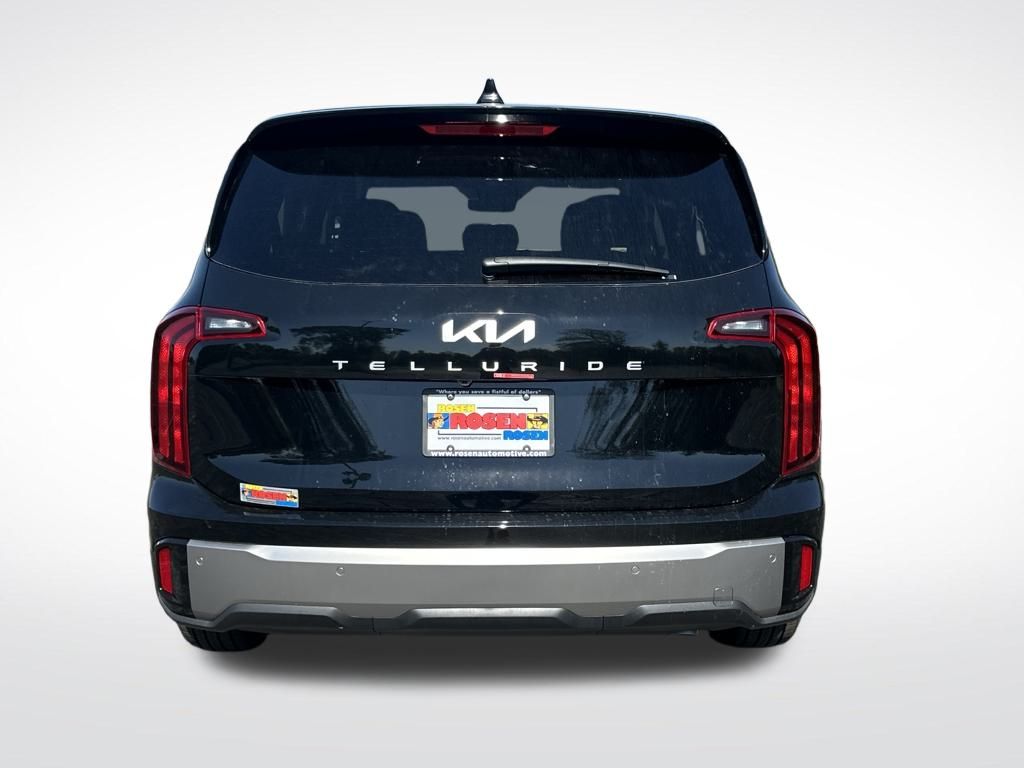 2025 Kia Telluride LX photo 4