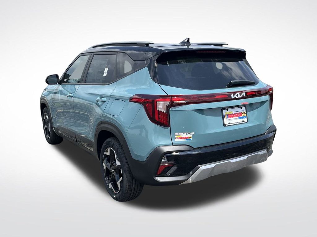 2026 Kia Seltos S photo 2