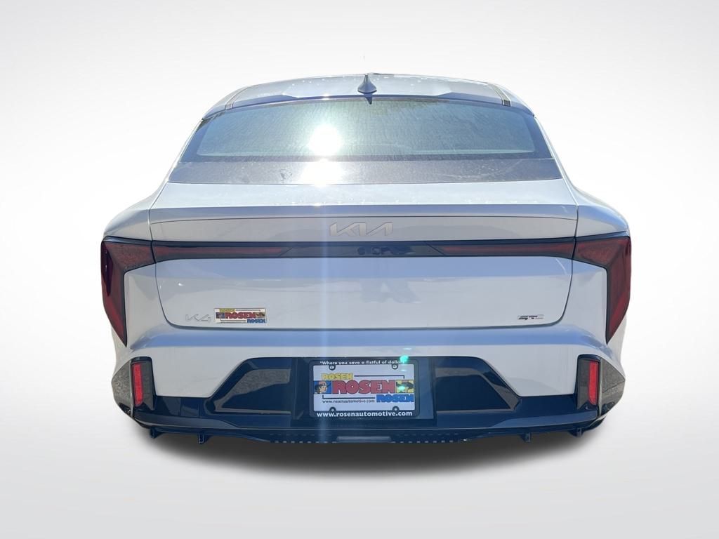 2025 Kia K4 GT-Line photo 4