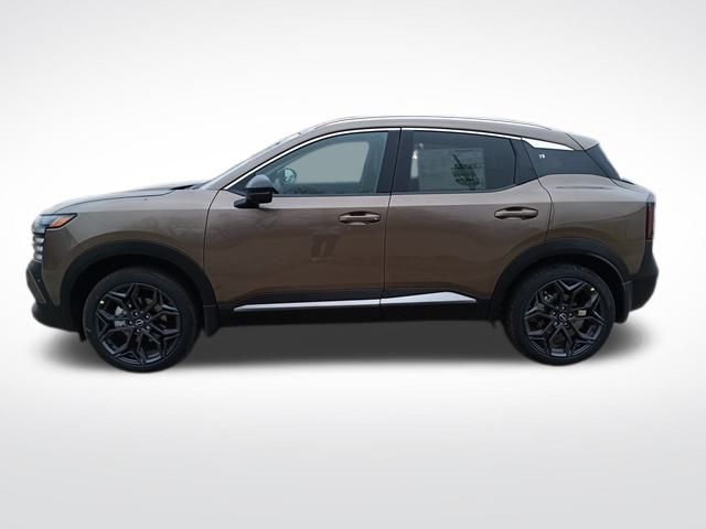 2026 Nissan Kicks SR photo 2