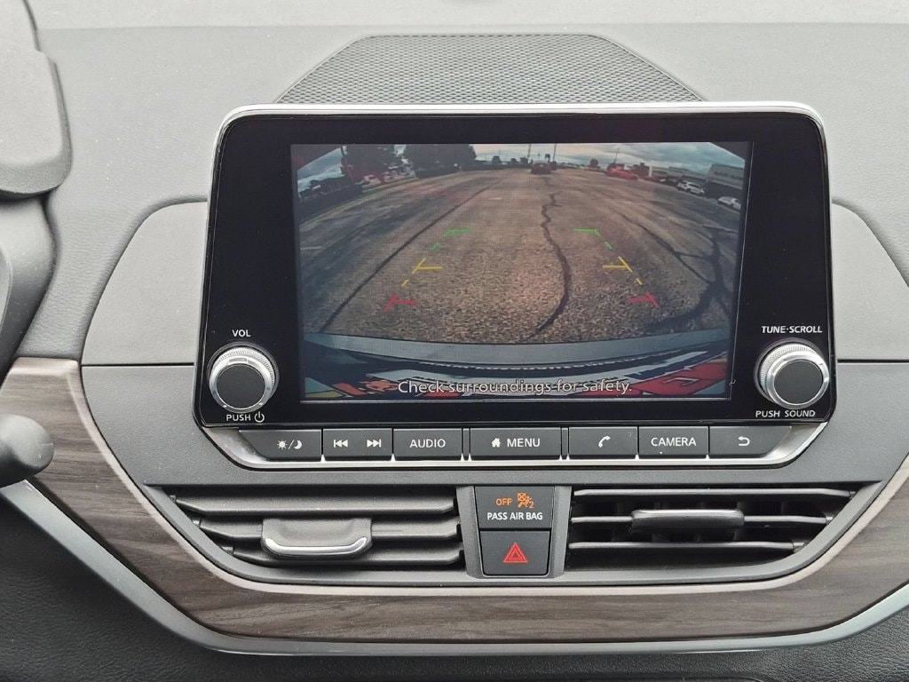 2025 Nissan Altima SV - Photo 25
