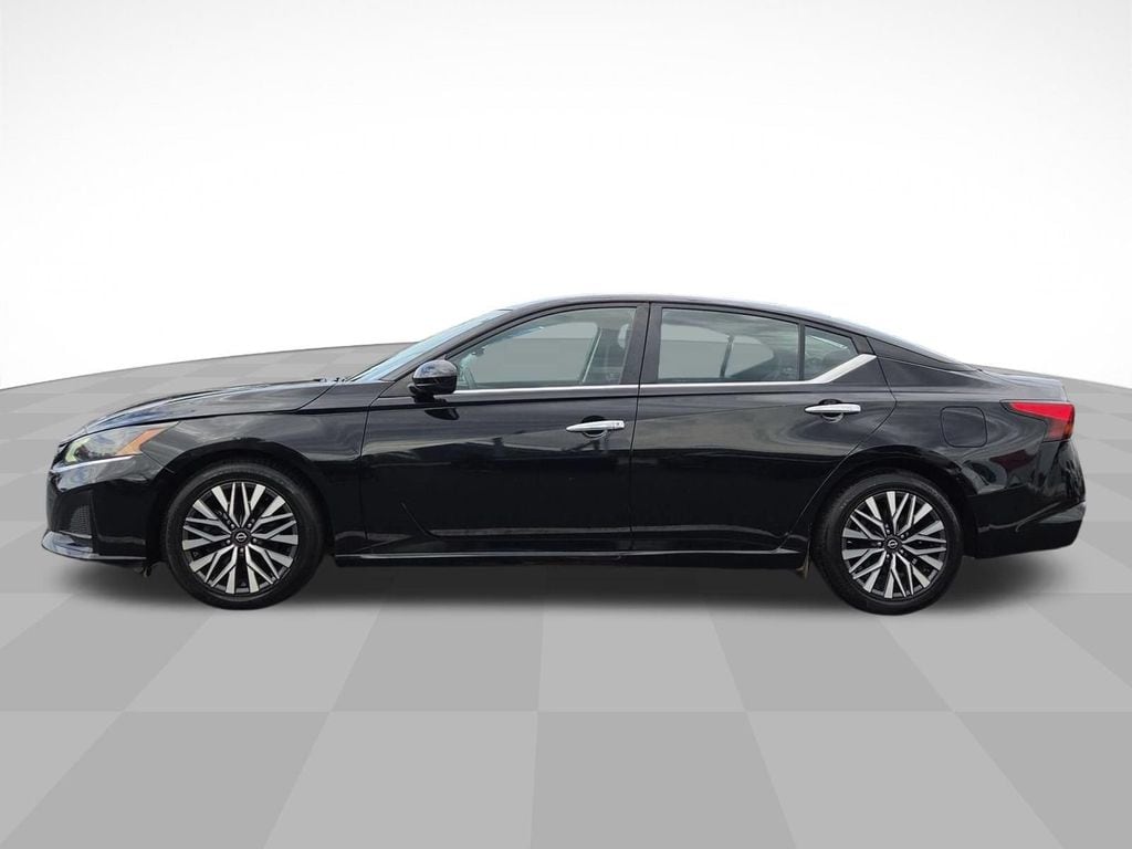 2023 Nissan Altima SV - Photo 6