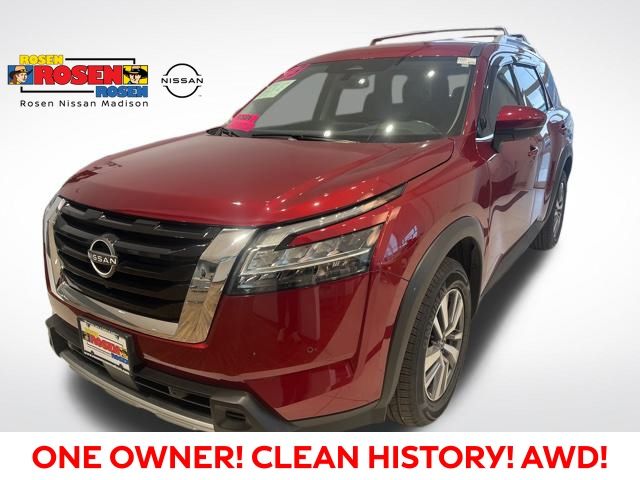 2023 Nissan Pathfinder SL's photo