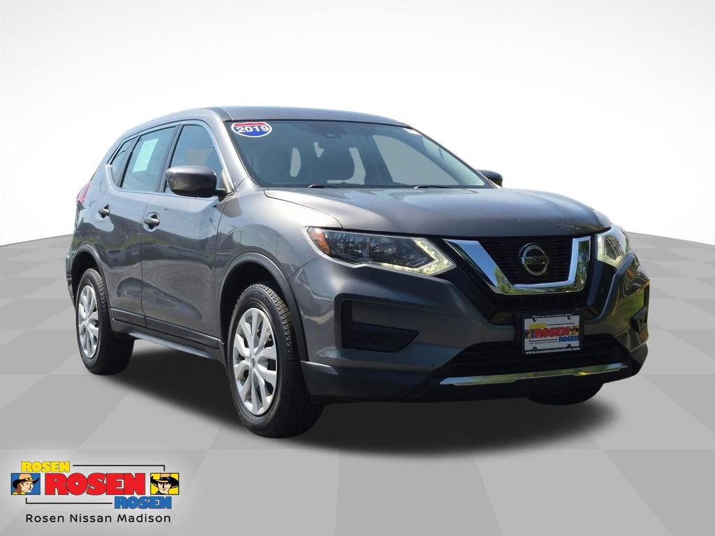 Used 2019 Nissan Rogue S with VIN 5N1AT2MV4KC811164 for sale in Madison, WI