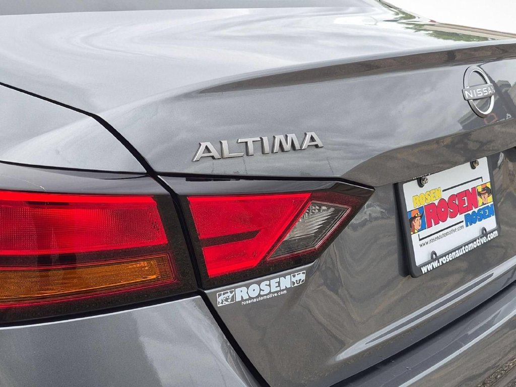 2025 Nissan Altima SV - Photo 10
