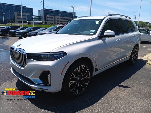 2021 BMW X7 xDrive40i's photo