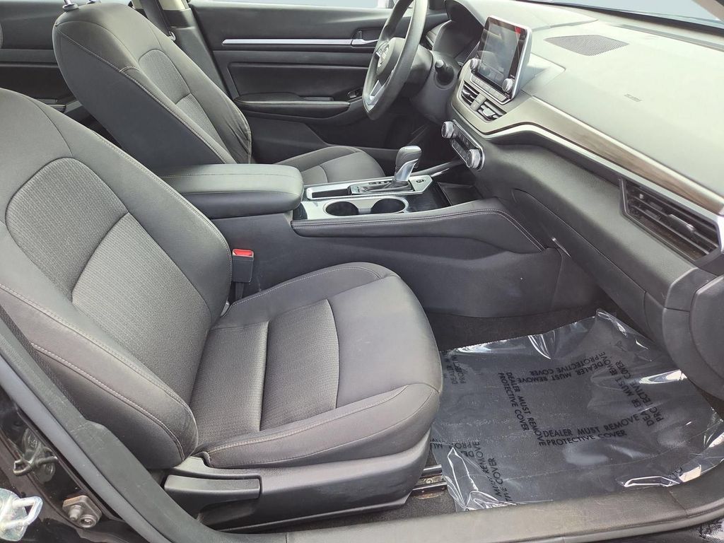 2023 Nissan Altima SV - Photo 29