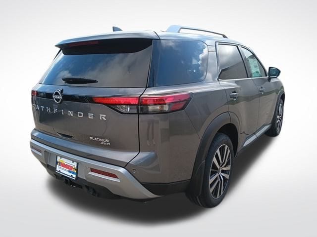 2025 Nissan Pathfinder Platinum photo 4