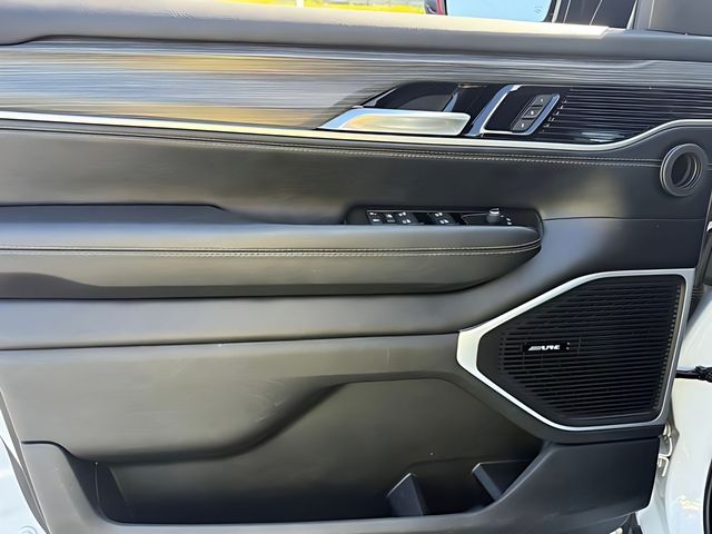 2023 Jeep Wagoneer Series III - Photo 13