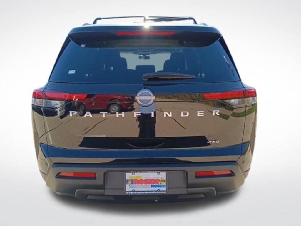 New 2025 Nissan Pathfinder SV SUV