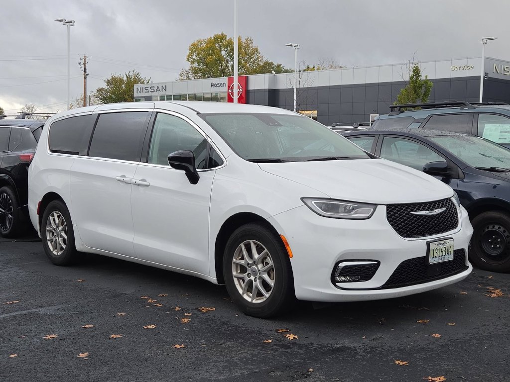 2024 Chrysler Pacifica