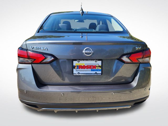 2023 Nissan Versa 1.6 SV photo 4