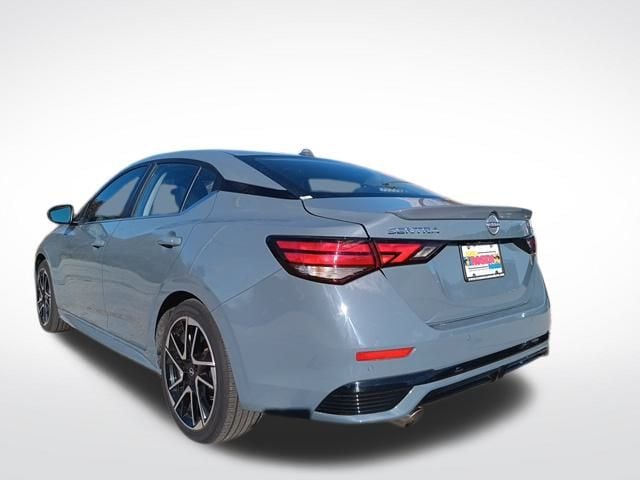 2024 Nissan Sentra SR photo 3
