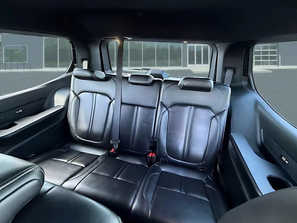2023 Jeep Wagoneer Series III - Photo 31