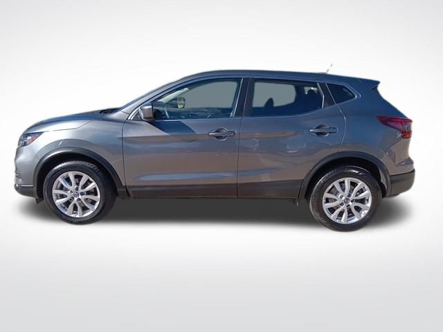 2021 Nissan Rogue Sport S photo 2