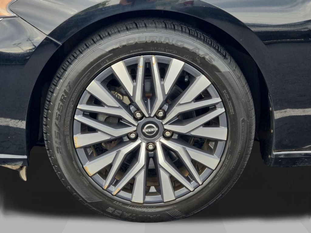 2023 Nissan Altima SV - Photo 11