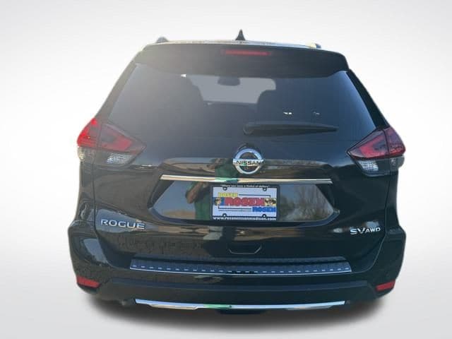 2019 Nissan Rogue SV photo 4