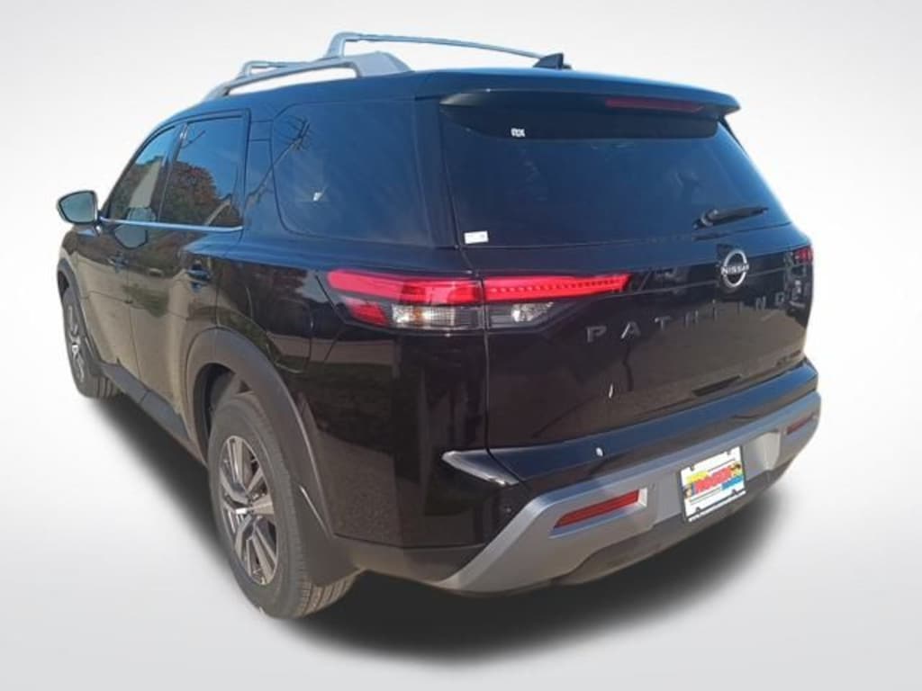 New 2025 Nissan Pathfinder SL SUV