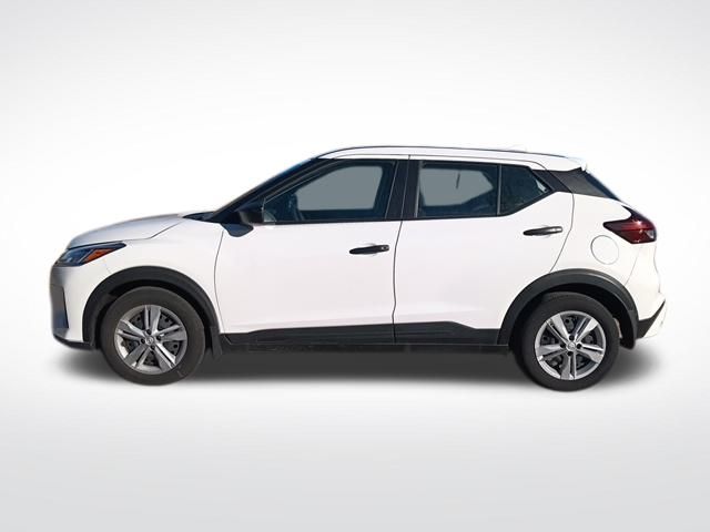2024 Nissan Kicks S photo 2