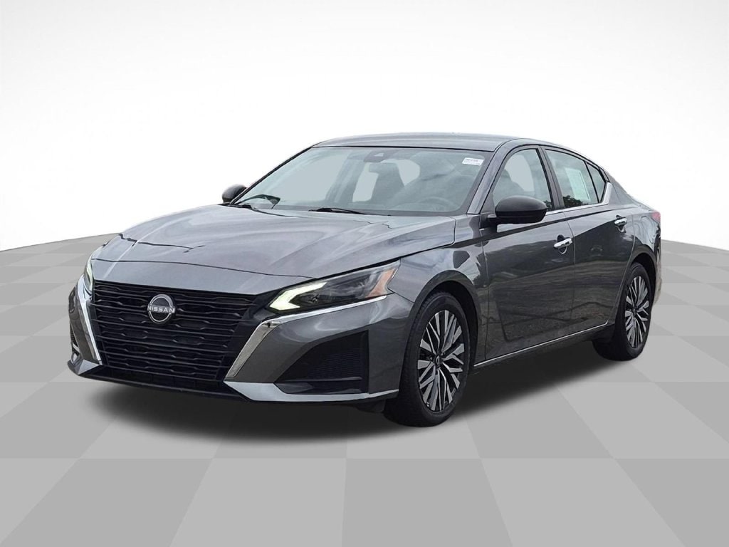2025 Nissan Altima SV - Photo 7